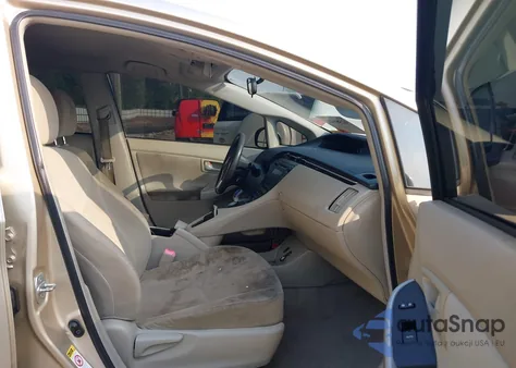 2011 Toyota Prius Two from USA, damaged, VIN JTDKN3DU4B0268271